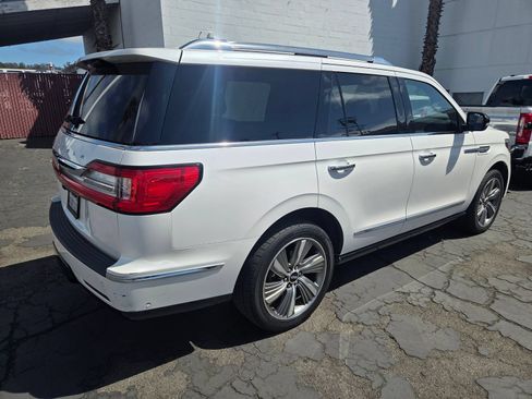 Used 2018 Lincoln Navigator Reserve w/ Technology Package AWD/4WD image 5