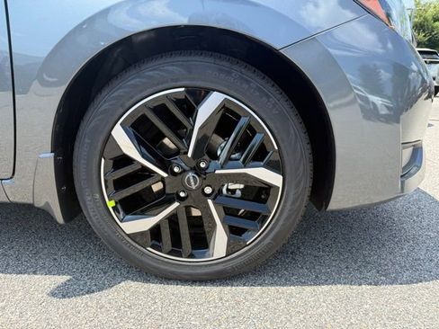 New 2025 Nissan Versa SR w/ Trunk Package image 11