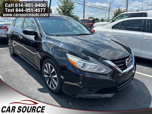 Used 2017 Nissan Altima 2.5 SV FWD image 1