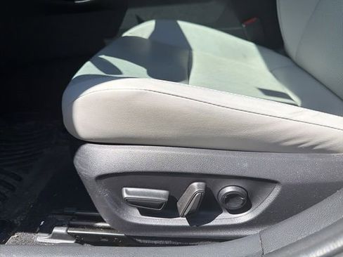 Used 2024 Toyota Prius XLE image 7