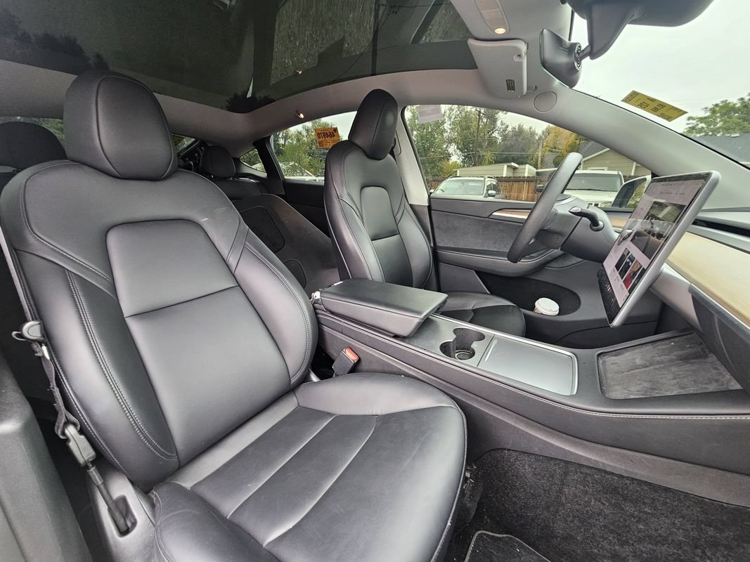 Used 2023 Tesla Model Y Long Range AWD/4WD image 4