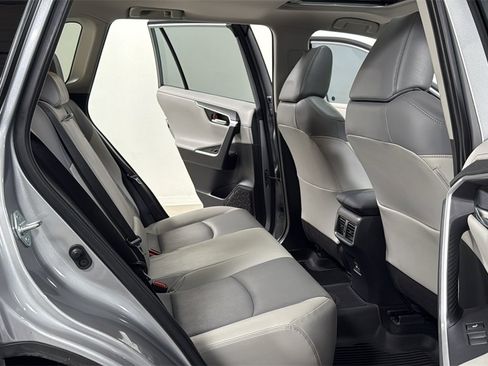 Certified 2021 Toyota RAV4 Limited image 17