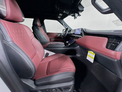 New 2026 INFINITI QX80 Autograph w/ Premium Cargo Package image 38