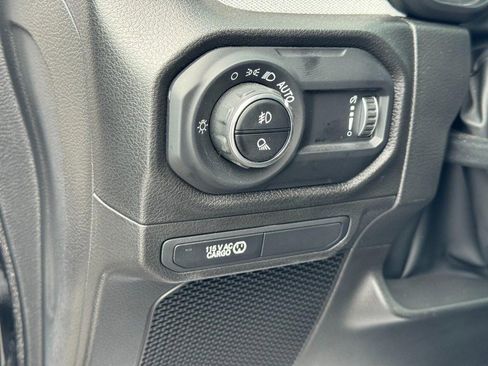 Used 2024 Jeep Gladiator Sport image 16