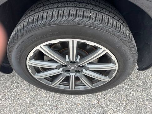Used 2019 Audi Q7 3.0T Premium Plus w/ Premium Plus Package AWD/4WD image 9
