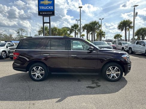 Used 2024 Ford Expedition Limited RWD image 17