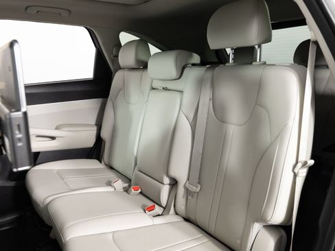 Used 2023 Kia Sorento S w/ Panoramic Sunroof Package AWD/4WD image 17
