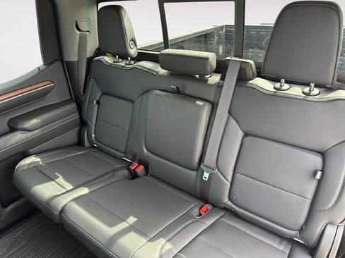 Used 2024 GMC Sierra 1500 Denali AWD/4WD image 13