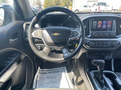 Used 2017 Chevrolet Colorado LT w/ LT Convenience Package image 18
