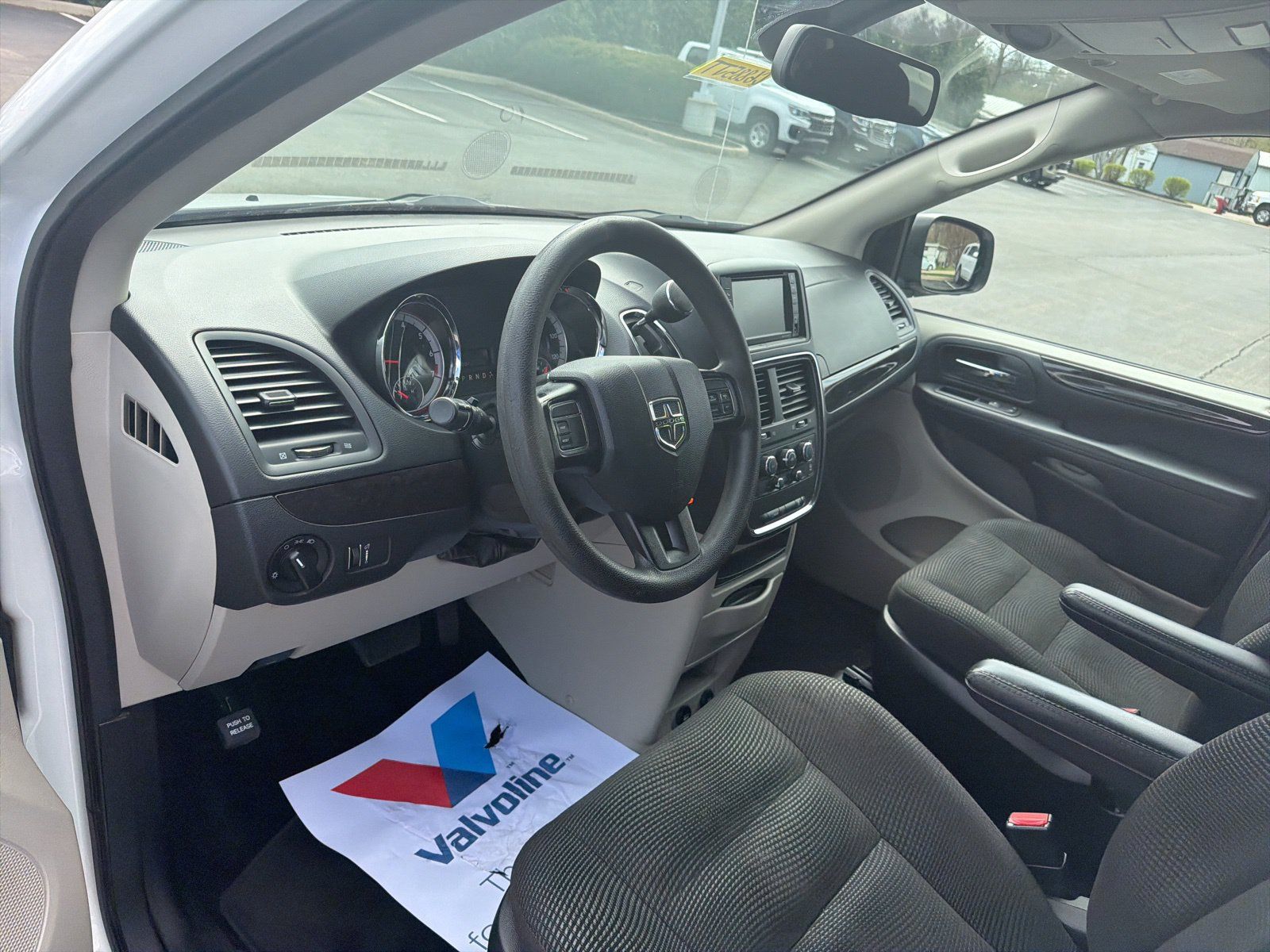 Used 2020 Dodge Grand Caravan SE FWD image 10