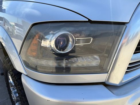 Used 2018 RAM 2500 Limited image 10