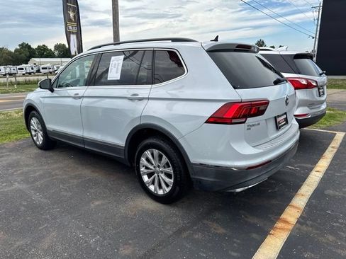 Used 2018 Volkswagen Tiguan SEL AWD/4WD image 10