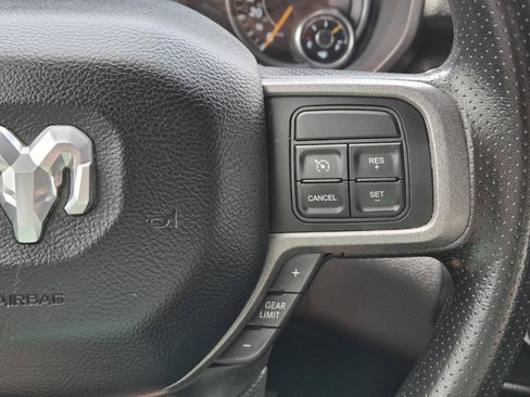 Used 2022 RAM 2500 Tradesman w/ Chrome Appearance Group AWD/4WD image 22