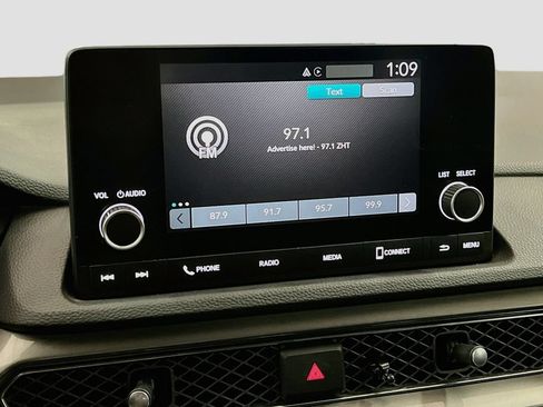Used 2025 Acura Integra FWD image 14