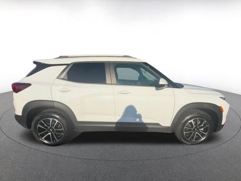 Used 2025 Chevrolet TrailBlazer LT image 16