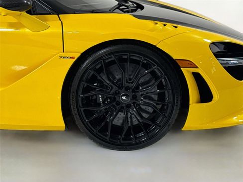 Used 2024 McLaren 750S Spider image 31