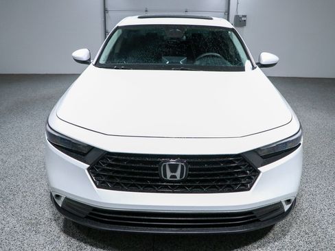 Used 2023 Honda Accord EX image 4