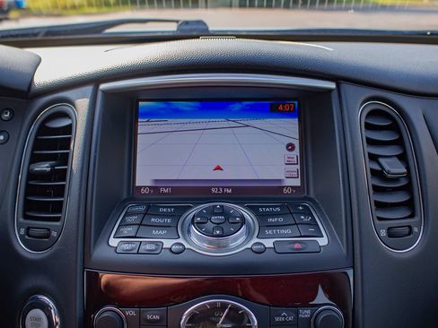 Used 2016 INFINITI QX50 AWD w/ Premium Plus Package image 28