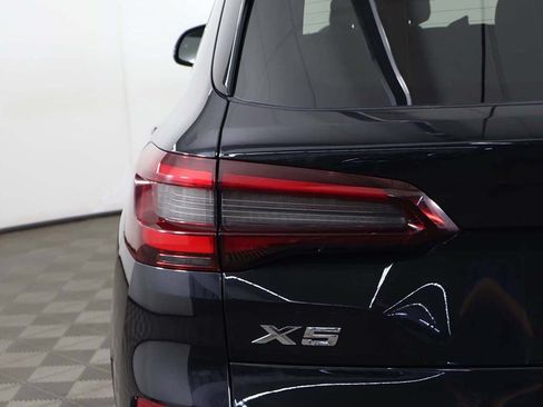 Used 2023 BMW X5 xDrive40i w/ Premium Essential Package AWD/4WD image 18