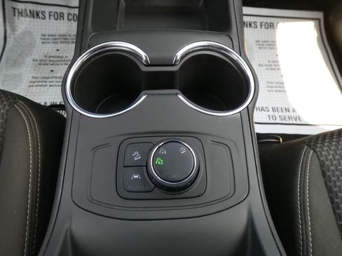Used 2024 GMC Terrain SLE AWD/4WD image 20