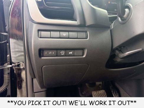 Used 2024 Nissan Rogue SL AWD/4WD image 14