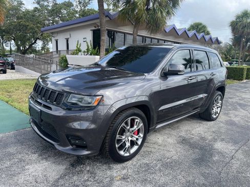 Used 2020 Jeep Grand Cherokee SRT image 2