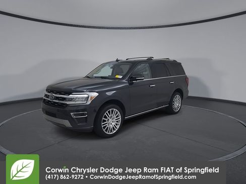 Used 2024 Ford Expedition Limited AWD/4WD image 7