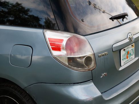 Used 2005 Toyota Matrix XR image 28