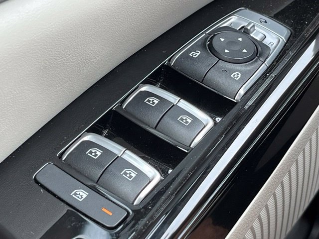 Certified 2024 Kia Carnival SX FWD image 35