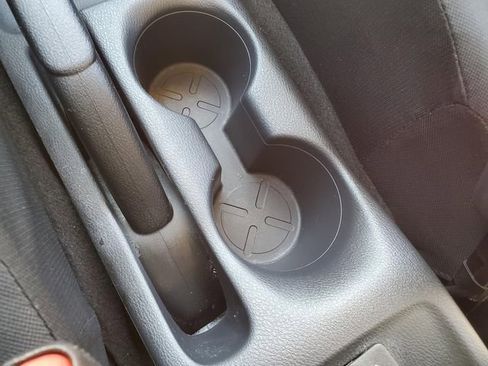 Used 2019 Nissan Kicks SR image 19