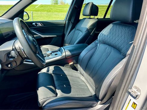 Used 2024 BMW X5 M60i image 11