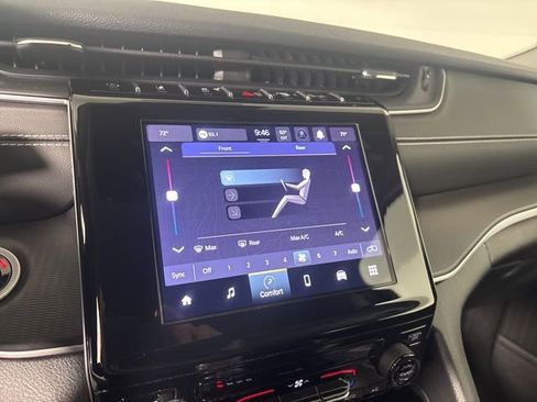 Used 2024 Jeep Grand Cherokee L Laredo image 21