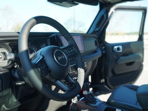 New 2026 Jeep Gladiator Mojave image 25