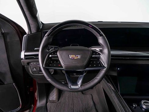 Used 2025 Cadillac Escalade V image 22