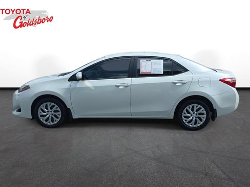 Used 2018 Toyota Corolla LE FWD image 8