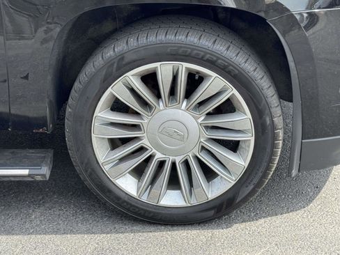 Used 2019 Cadillac Escalade Platinum image 6