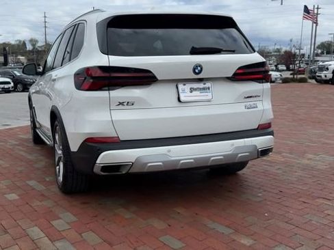 Used 2025 BMW X5 xDrive50e image 9