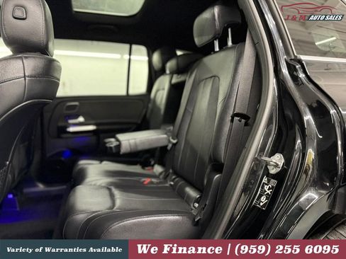 Used 2021 Mercedes-Benz GLB 250 4MATIC image 37