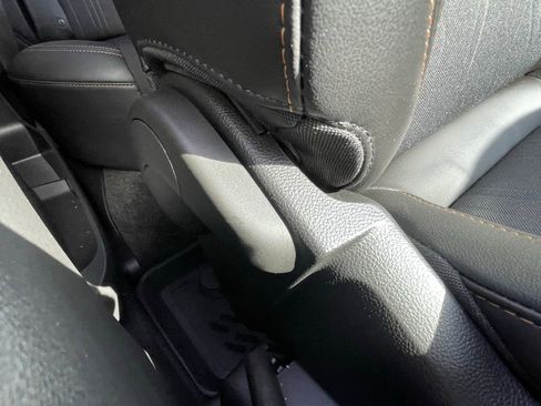 Certified 2022 Chevrolet Trax LT w/ LT Convenience Package image 12