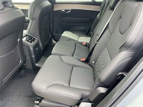 New 2026 Volvo XC90 T8 Plus w/ Protection Package Premier AWD/4WD image 18
