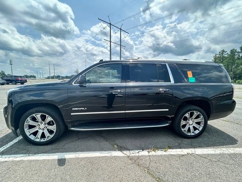 Used 2017 GMC Yukon XL Denali w/ Open Road Package AWD/4WD image 5
