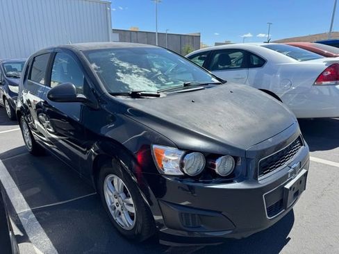 Used 2013 Chevrolet Sonic LT image 4