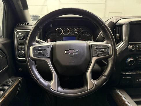 Used 2020 Chevrolet Silverado 1500 LT Trail Boss AWD/4WD image 15