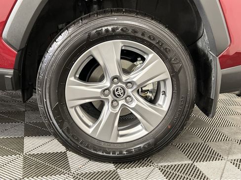 Used 2025 Toyota RAV4 XLE image 12