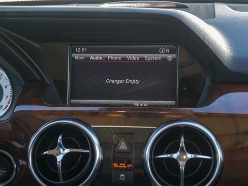 Used 2014 Mercedes-Benz GLK 350 4MATIC image 13