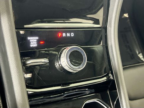 Used 2023 Jeep Grand Cherokee L Limited w/ Black Appearance Package AWD/4WD image 17