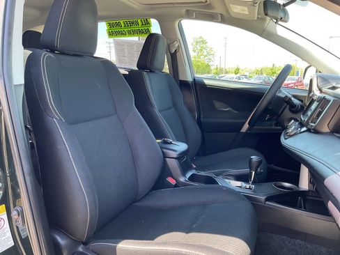 Used 2013 Toyota RAV4 XLE AWD/4WD image 38