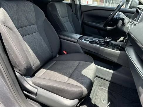Used 2025 Nissan Rogue SV AWD/4WD image 29