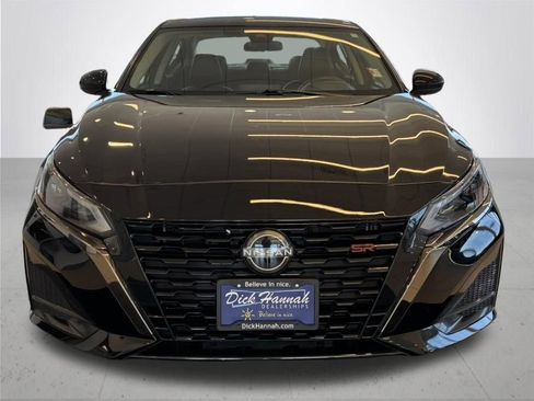 Used 2024 Nissan Altima 2.5 SR FWD image 3
