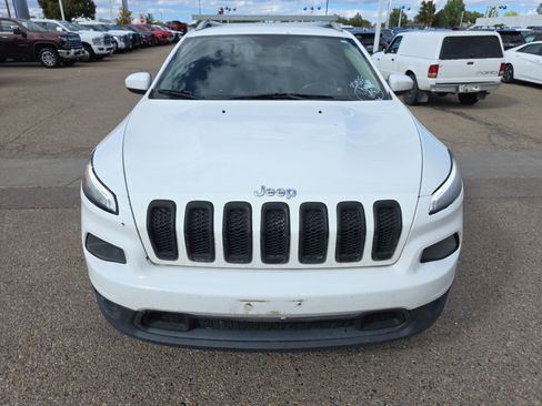 Used 2015 Jeep Cherokee Latitude image 2